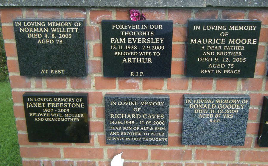 Memorial plaques, Wootton, Bedford